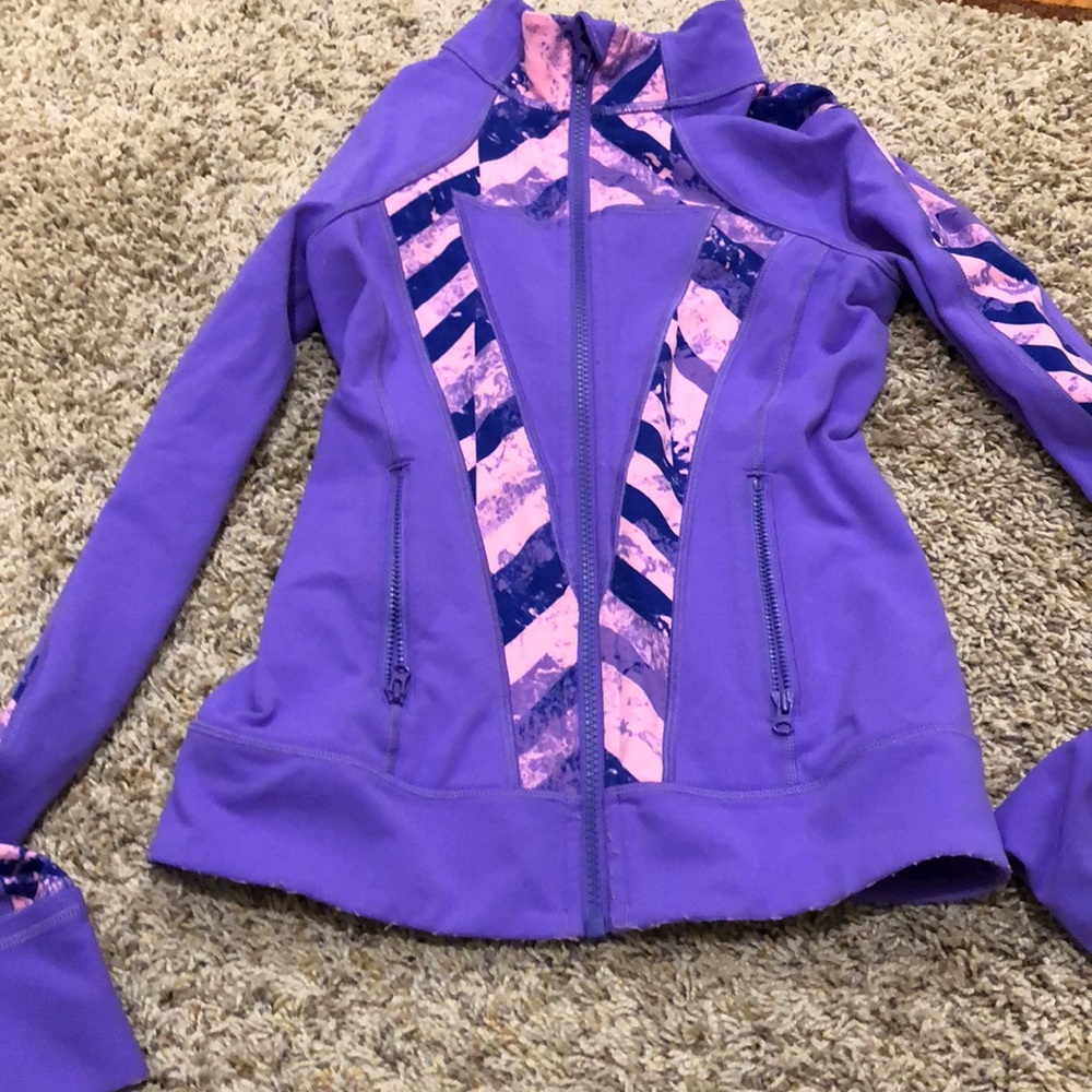 Girls size 10 ivivva sweatshirt.